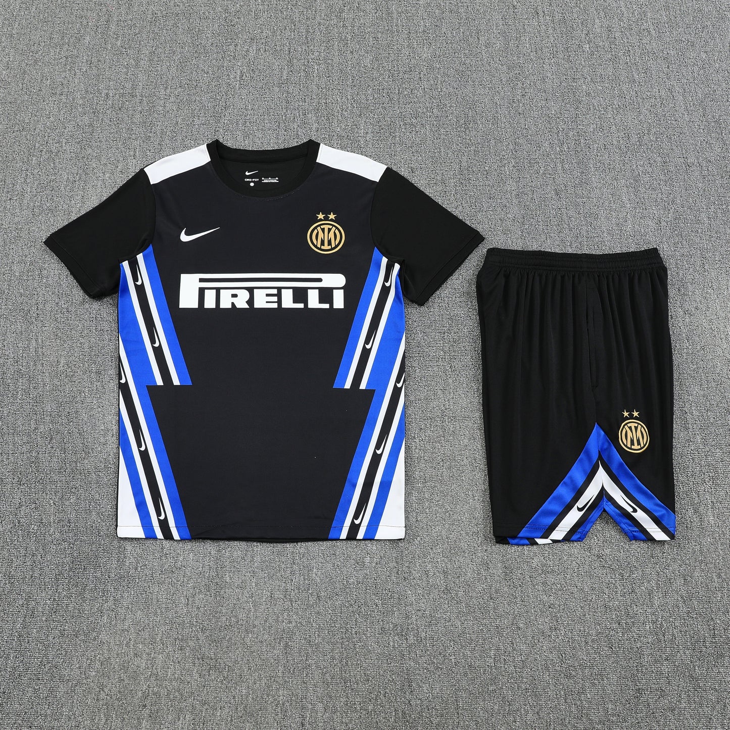 Maglia e Pantaloncini pre-allenamento Inter 25/26