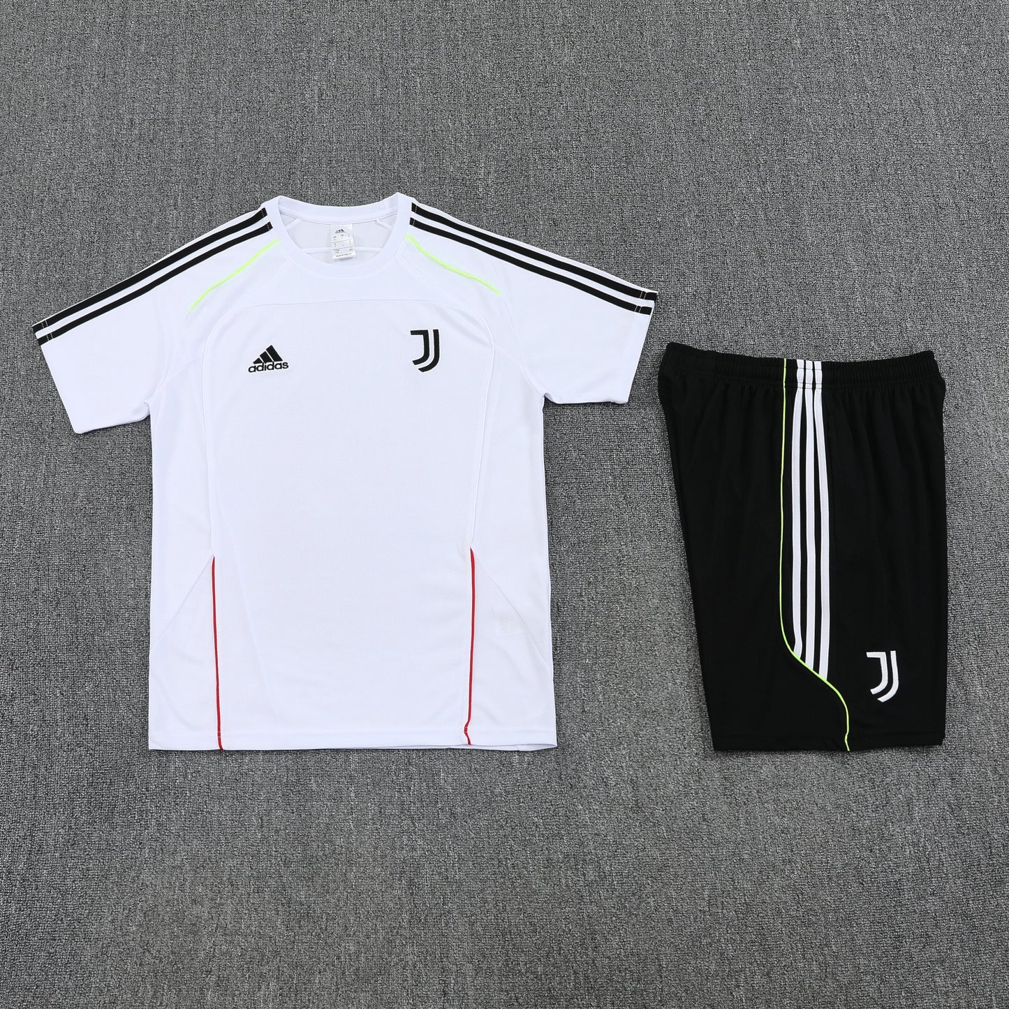 Kit allenamento Juventus 25/26