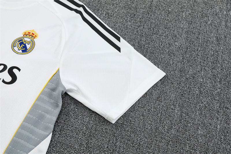 Maglia e Pantaloncini pre-allenamento Real Madrid Bambino 25/26