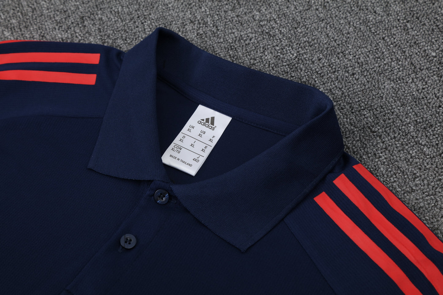 Maglia e Pantaloni Manchester United 25/26