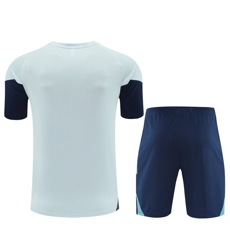Maglia da allenamento e pantaloncini del Arsenal 25/26