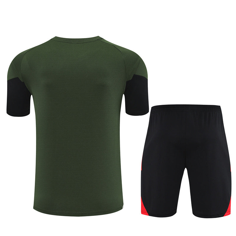 Maglia da allenamento e pantaloncini del Bayern Bambino 25/26