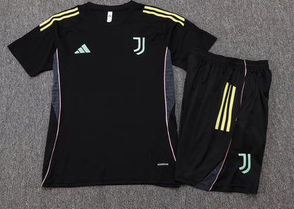 Kit allenamento Juventus 25/26