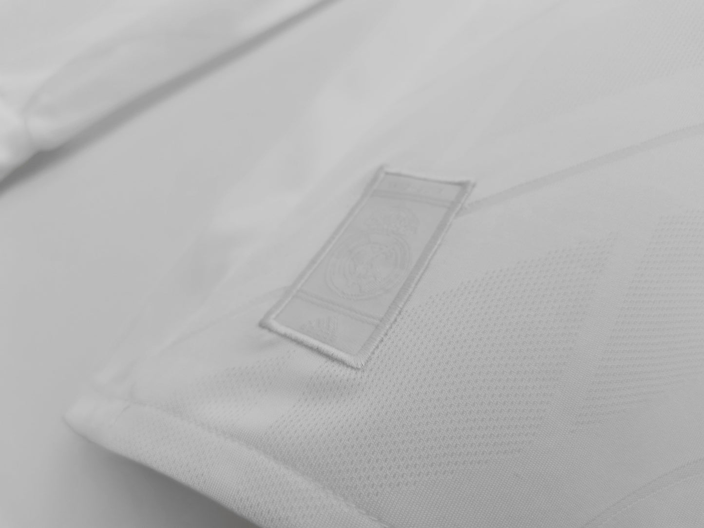 Maglia del Real Madrid Manica Lunga Retro 2017/18 - Con Patch