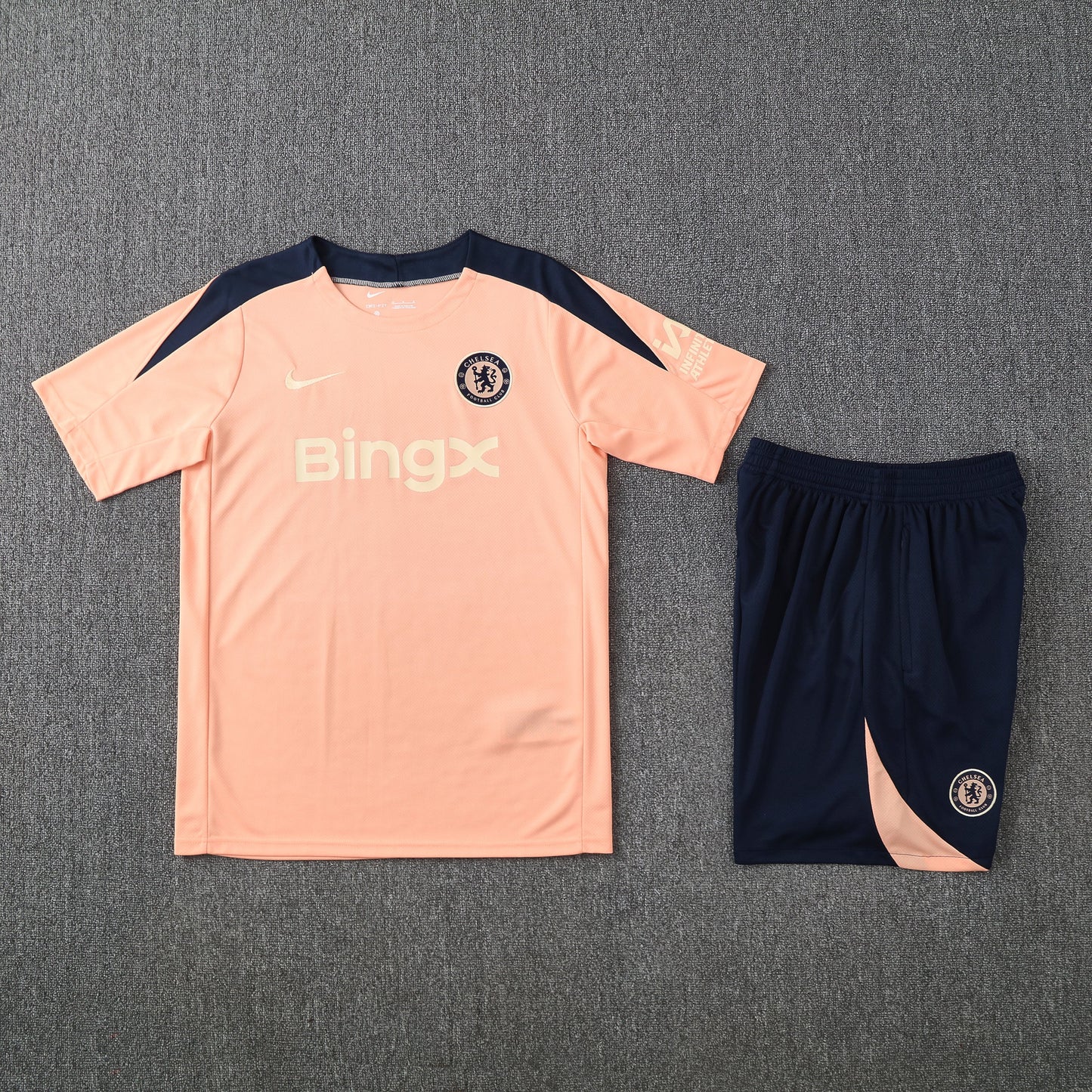 Maglia da allenamento e pantaloncini del Chelsea 25/26