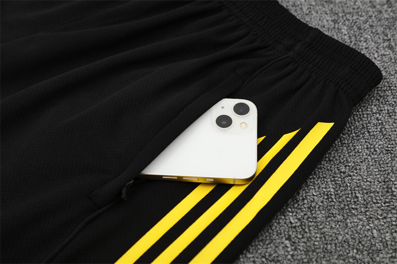 Maglia da allenamento e pantaloncini del Manchester United Bambino 25/26
